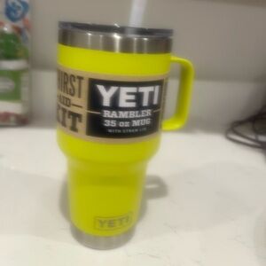 Yeti Rambler 35 oz Mug - Bright Yellow
